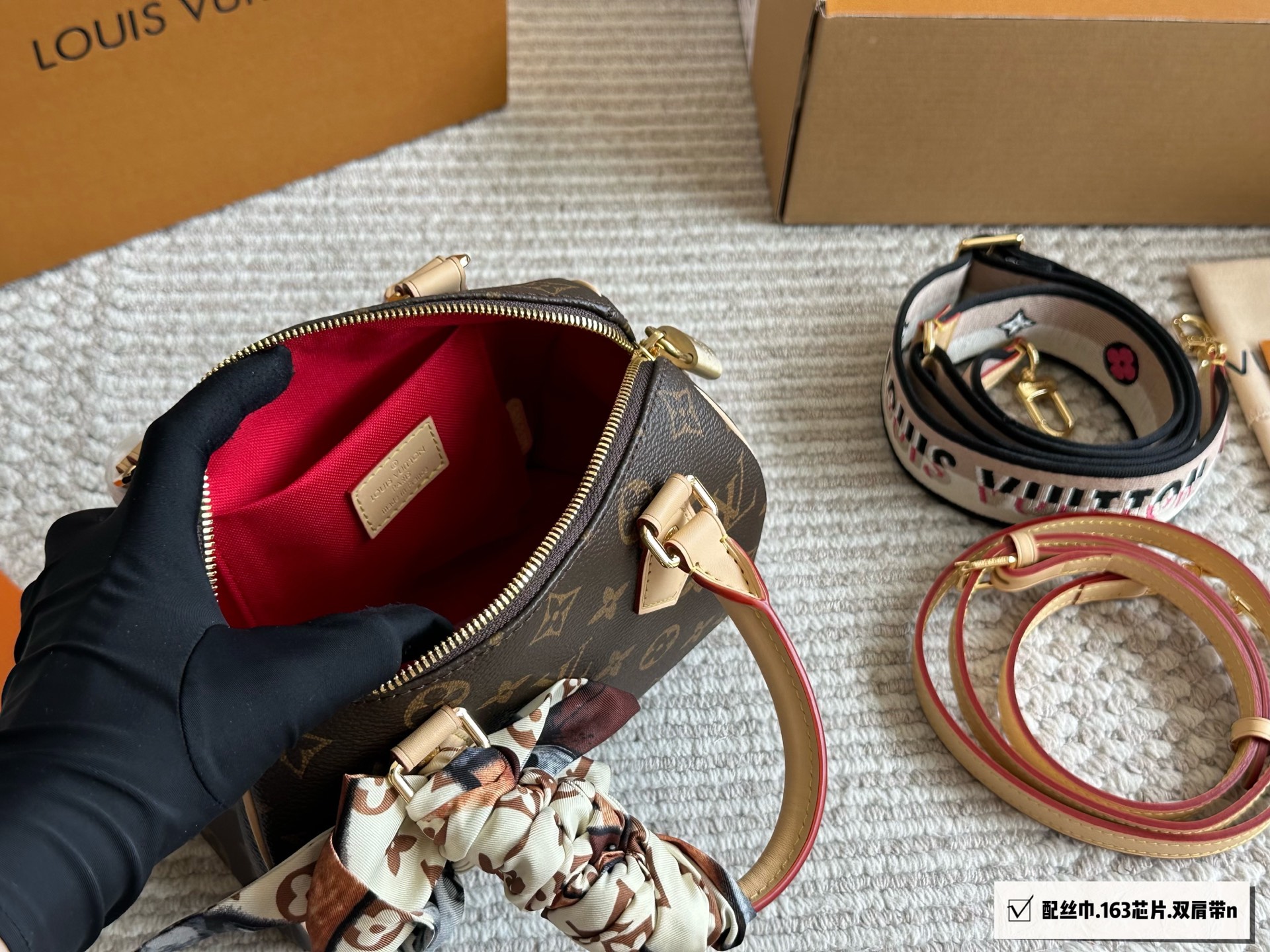 LV Speedy20 pillow bag high quality