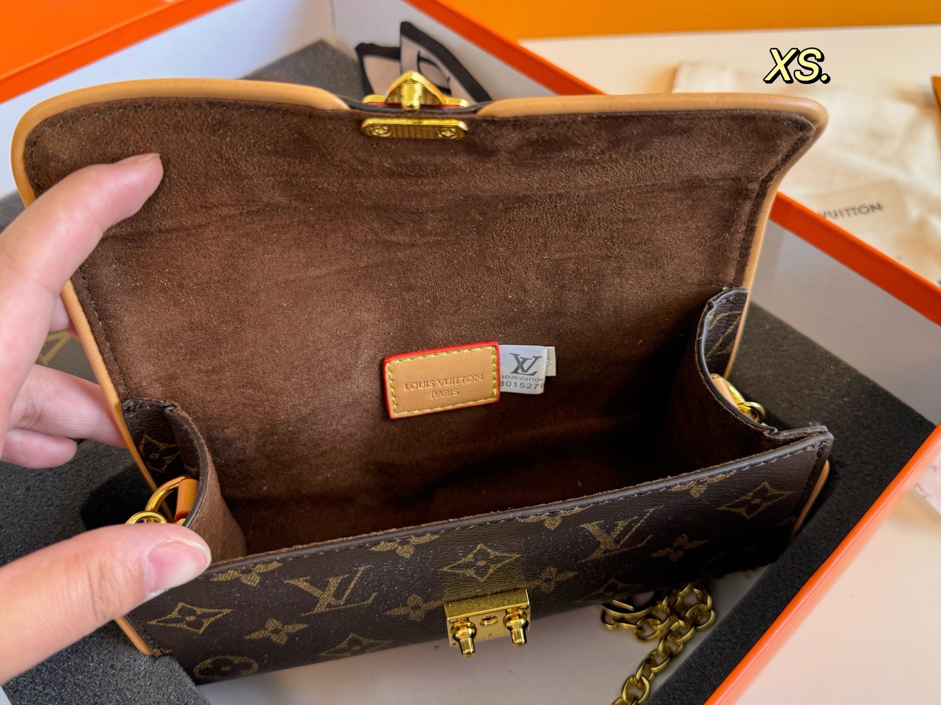 LV new Pochette Camille presbyopia chain bag box