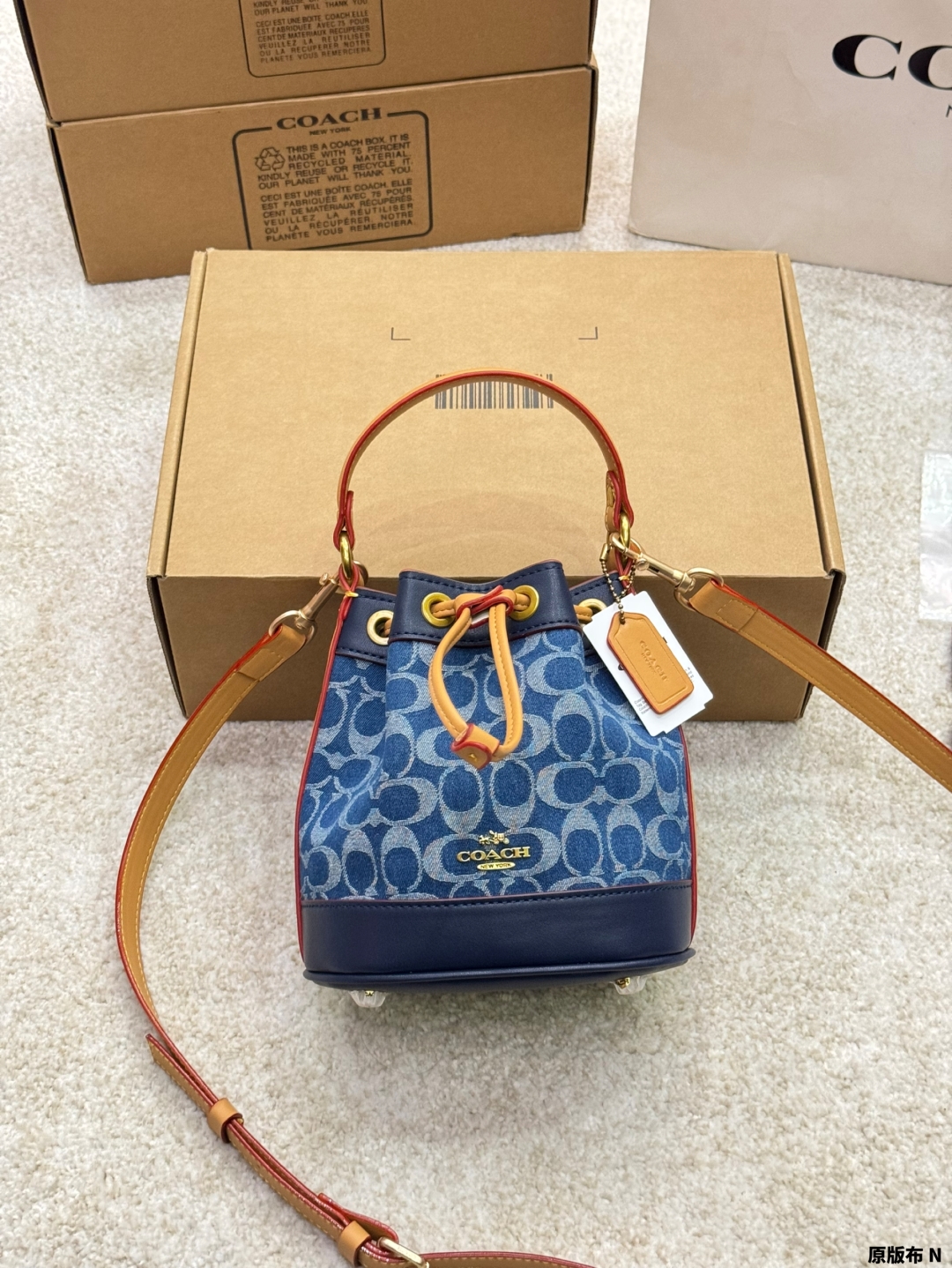 Coach Bucket Bag Retro Texture Fashionable and Playful