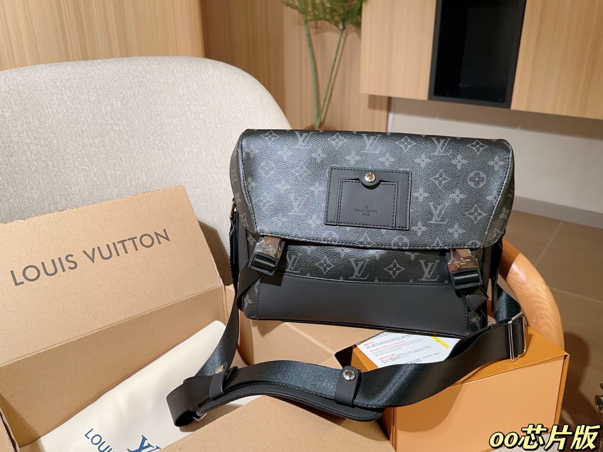 Louis Vuitton Voyager Black flower messenger bag