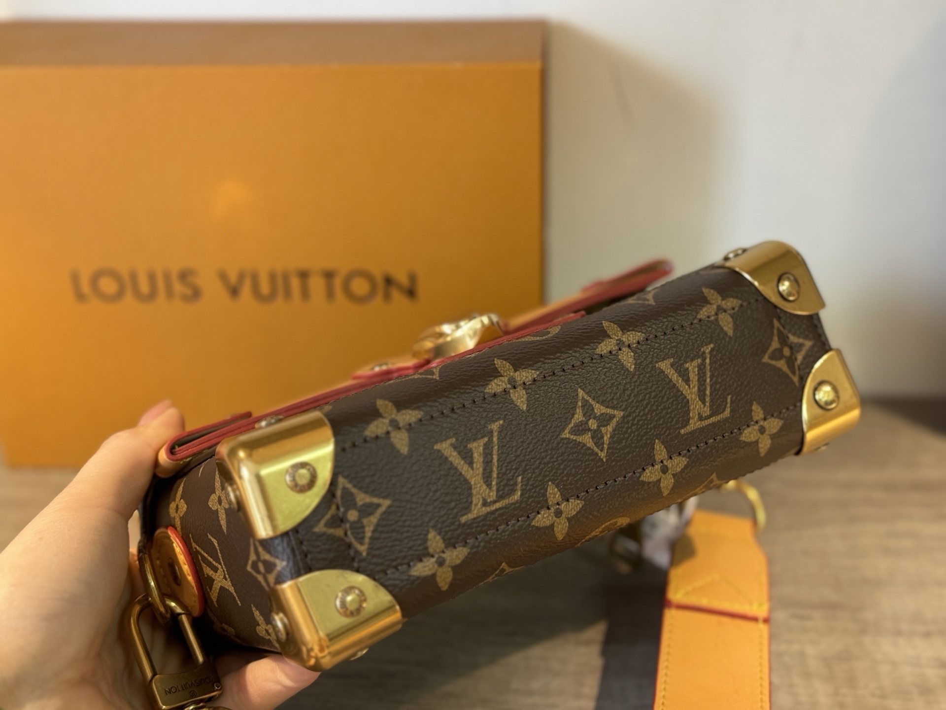 LV box bag