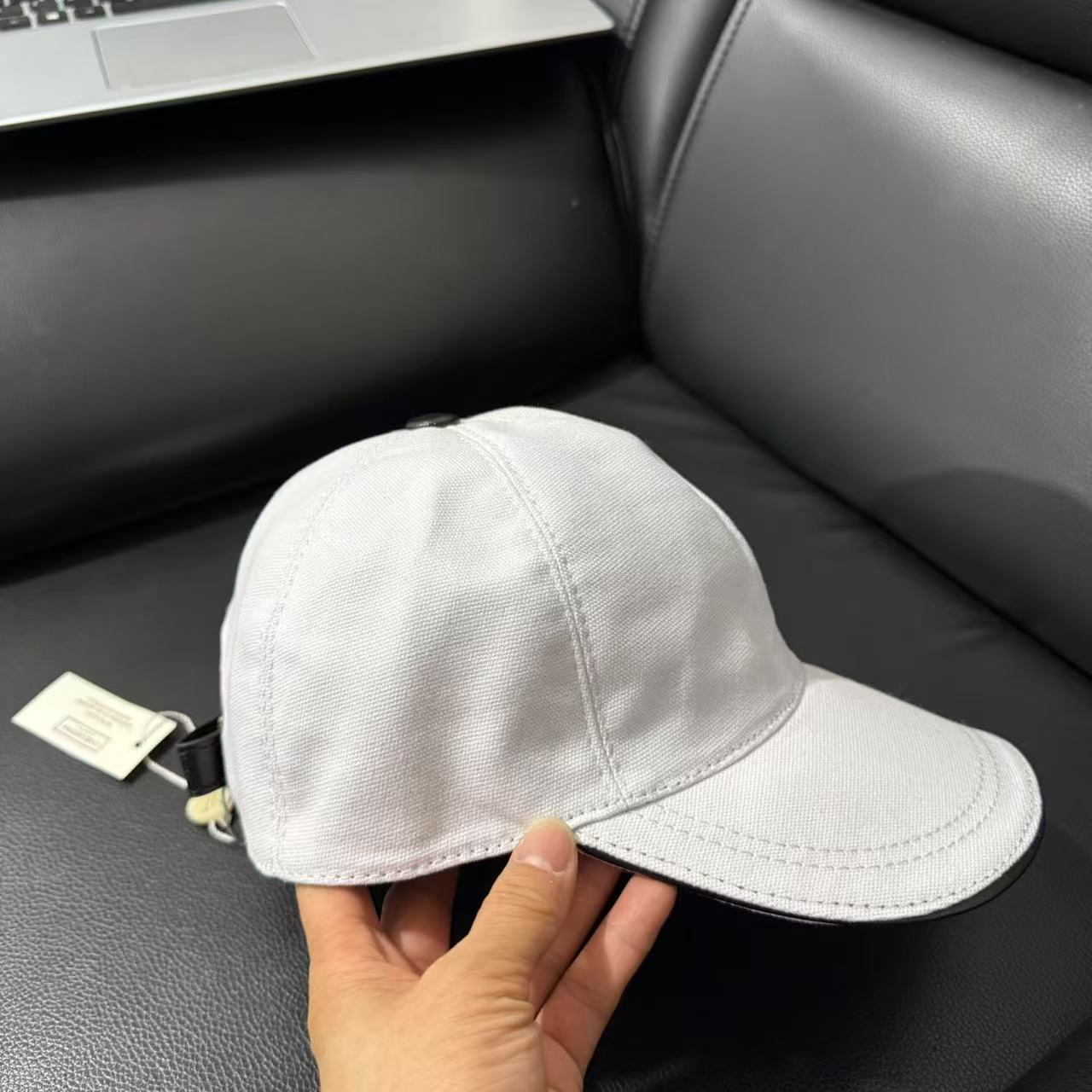 LV new original baseball cap