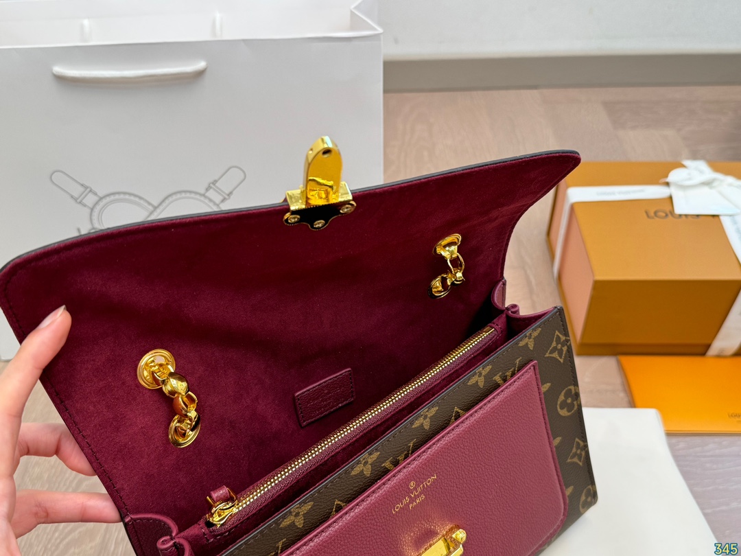 LV victoire chain bag