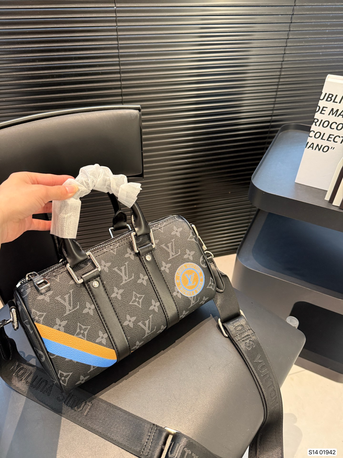 LV keep single shoulder pillow bag