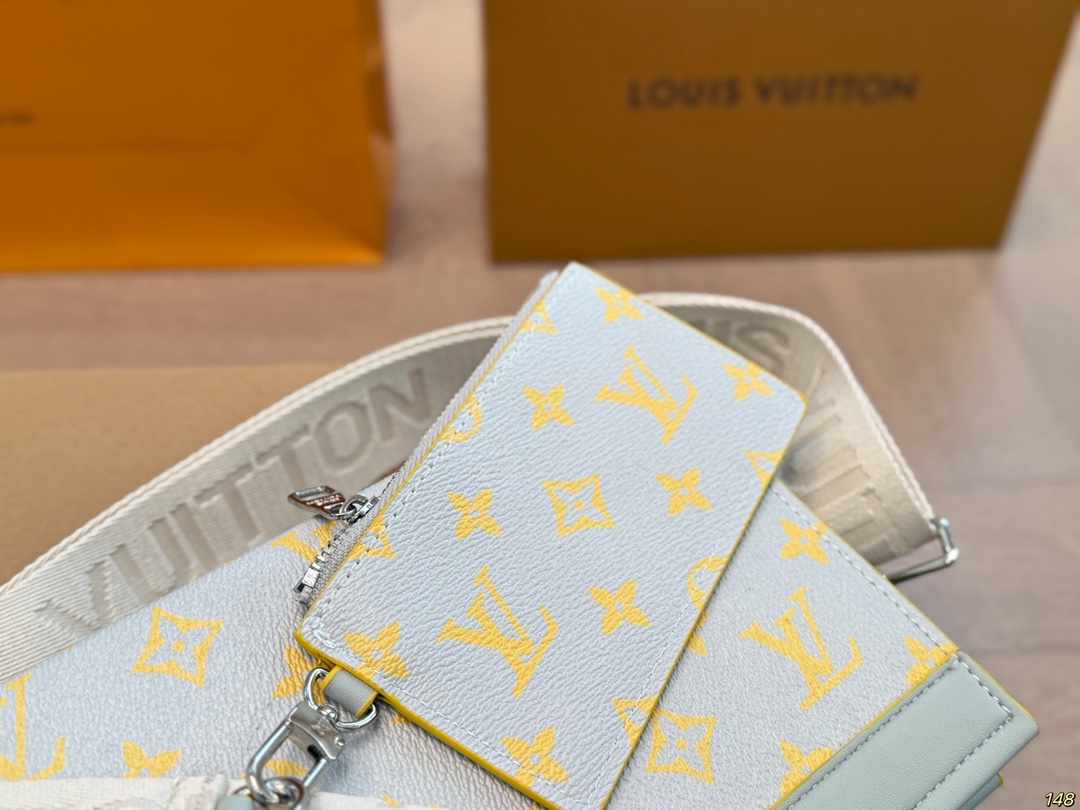 LV's new two-in-one messenger bag