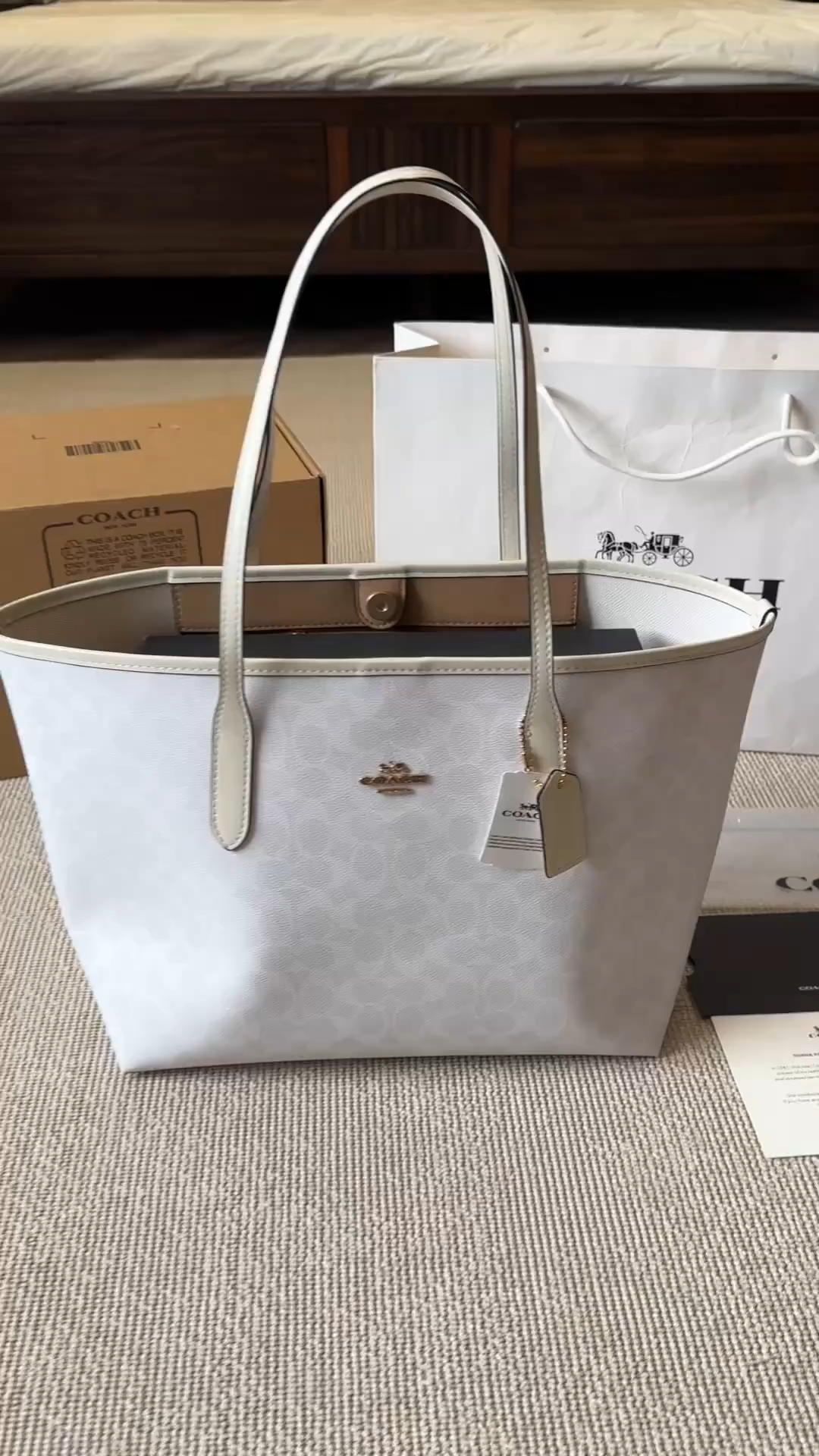 Coach & city tote classic tote bag shoulder bag