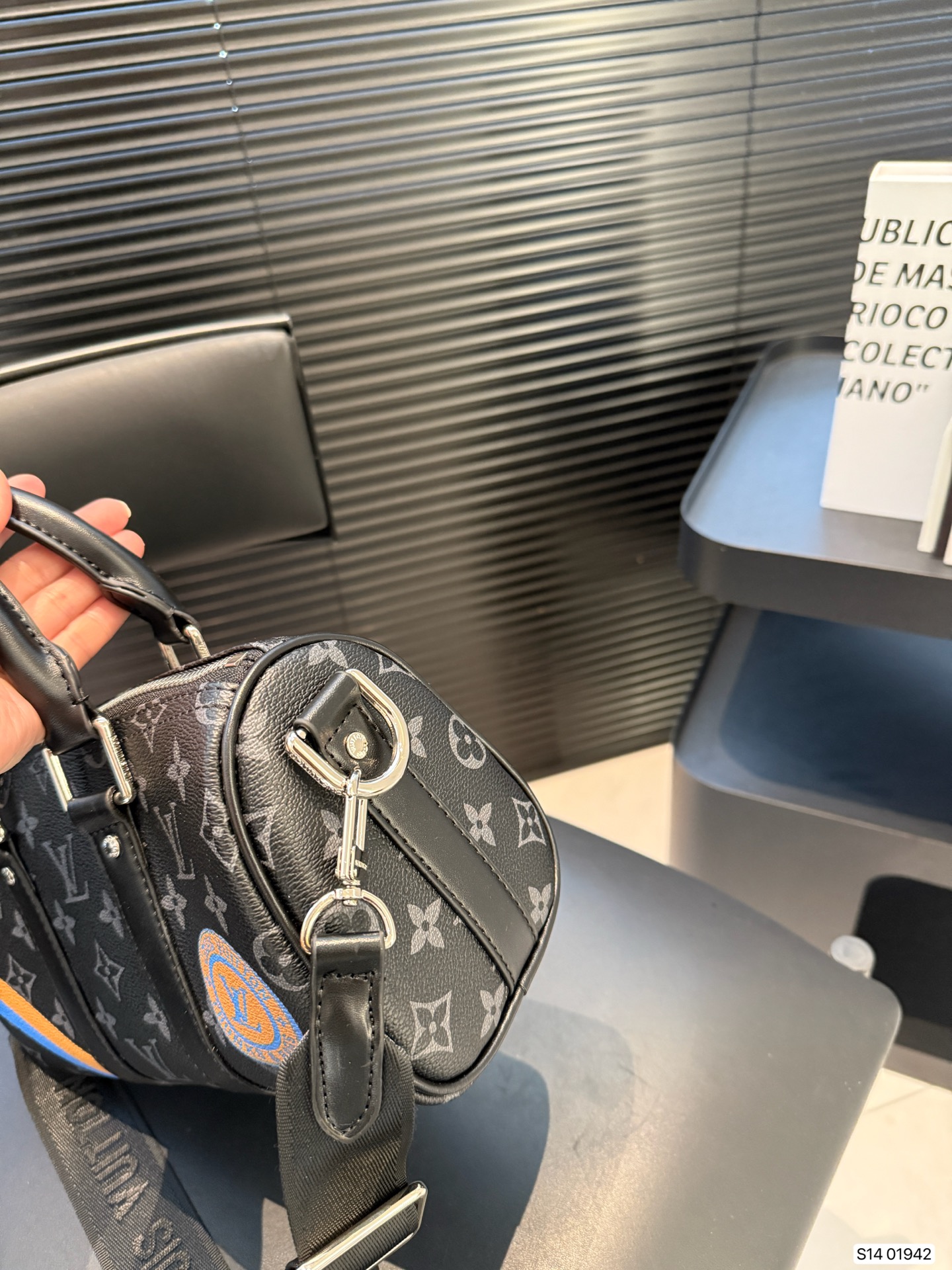 LV keep single shoulder pillow bag