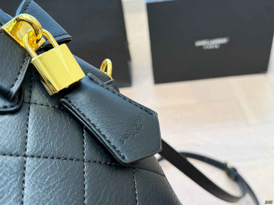 YSL handbags are versatile and exquisite