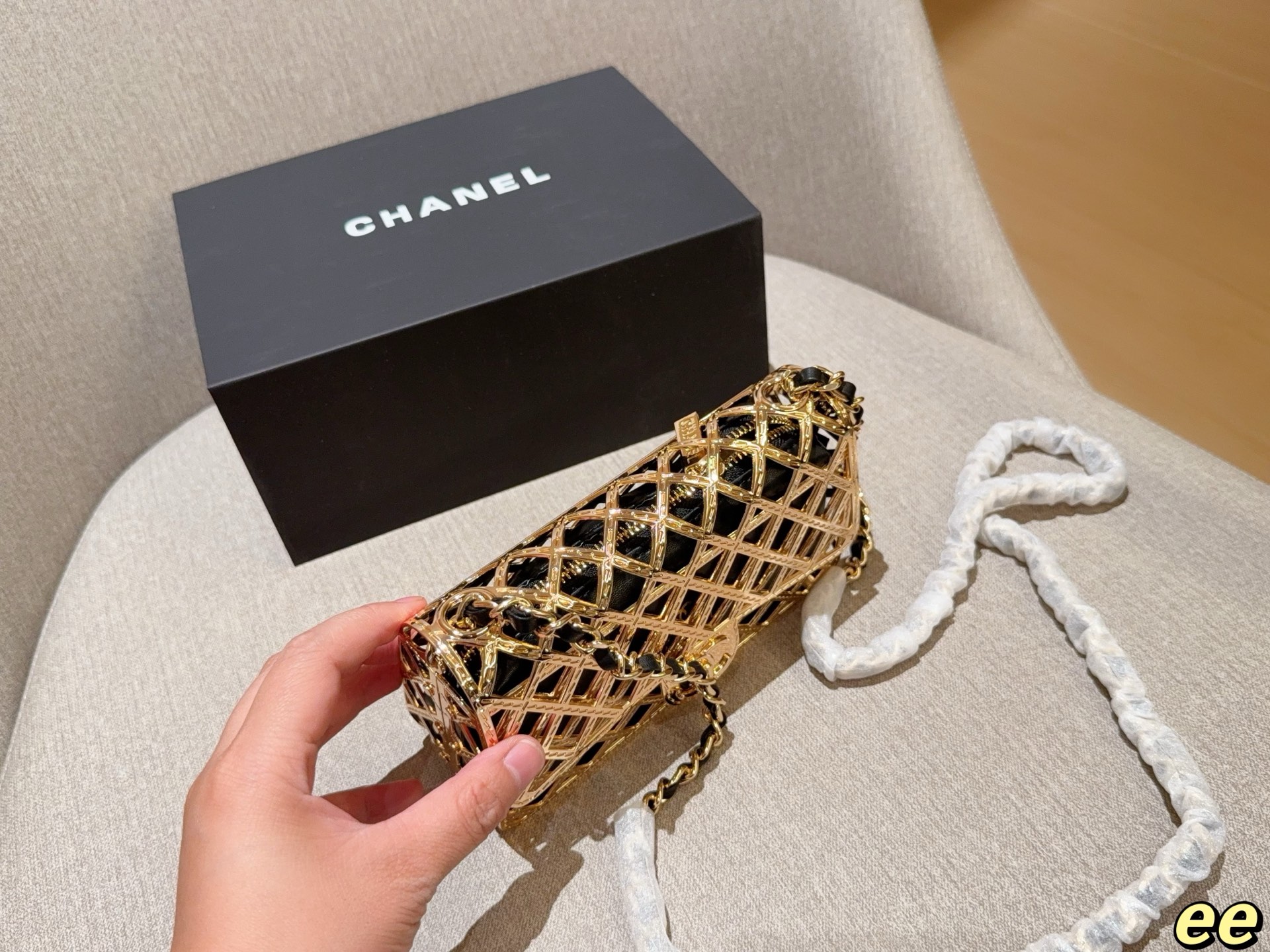 Chanel Hollow metal cf dinner bag