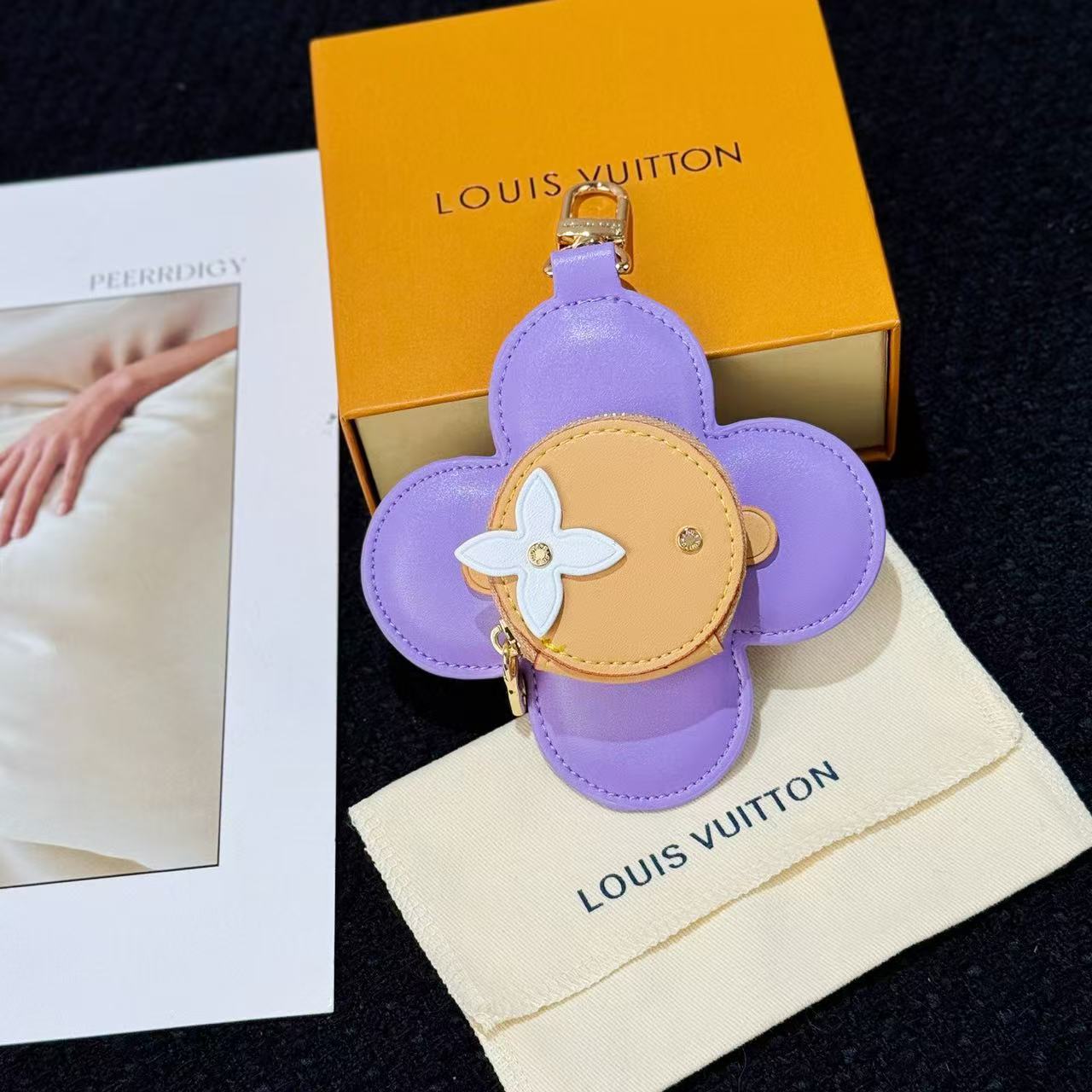 Louis Vuitton vivienne Sunflower Coin Purse pendant