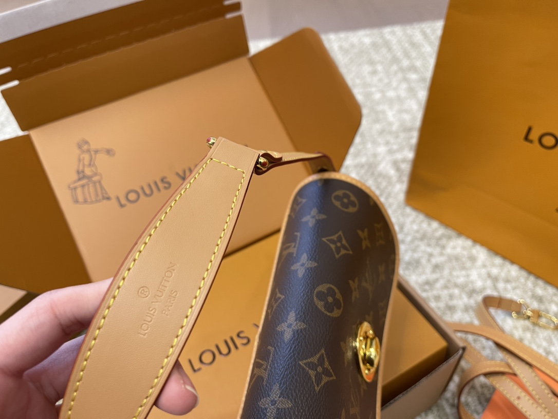 LV gold bean bag underarm bag