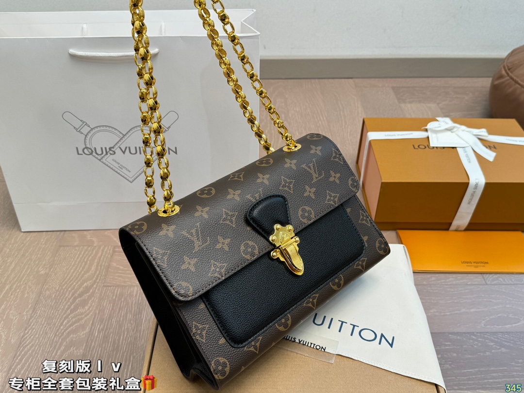 LV victoire chain bag