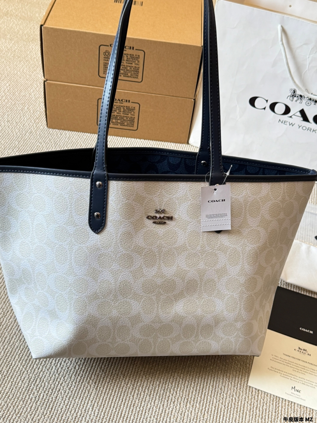 Coach & city tote classic tote bag