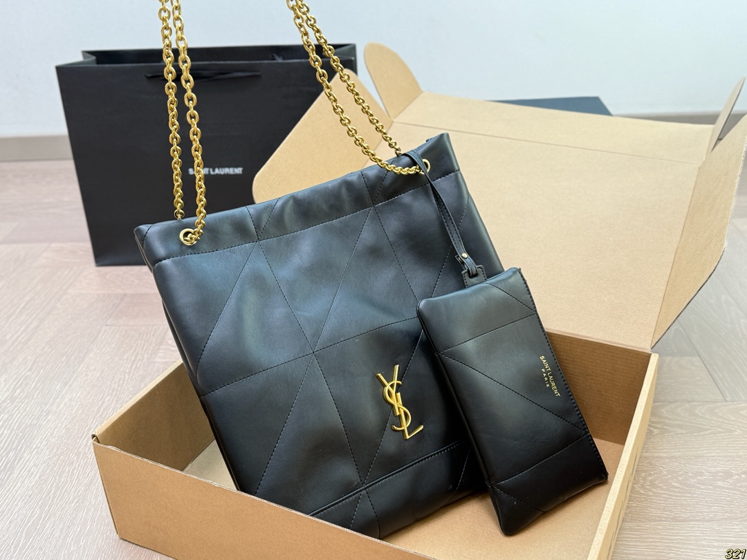 YSL tote bag is simple and stylish
