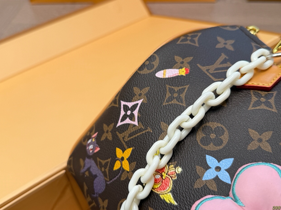 LV speedy fashionable pillow bag