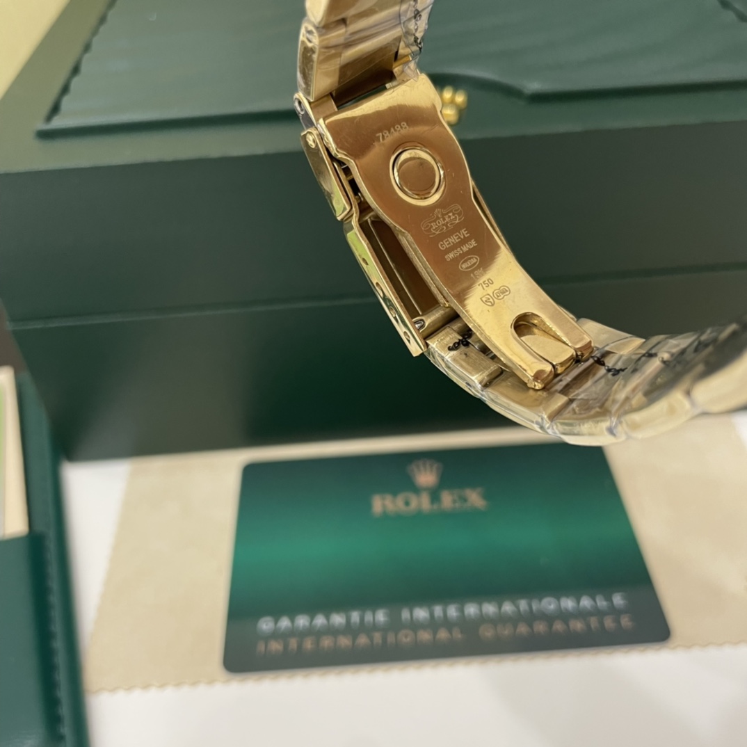 Rolex Daytona all-gold men's and women's couple watch