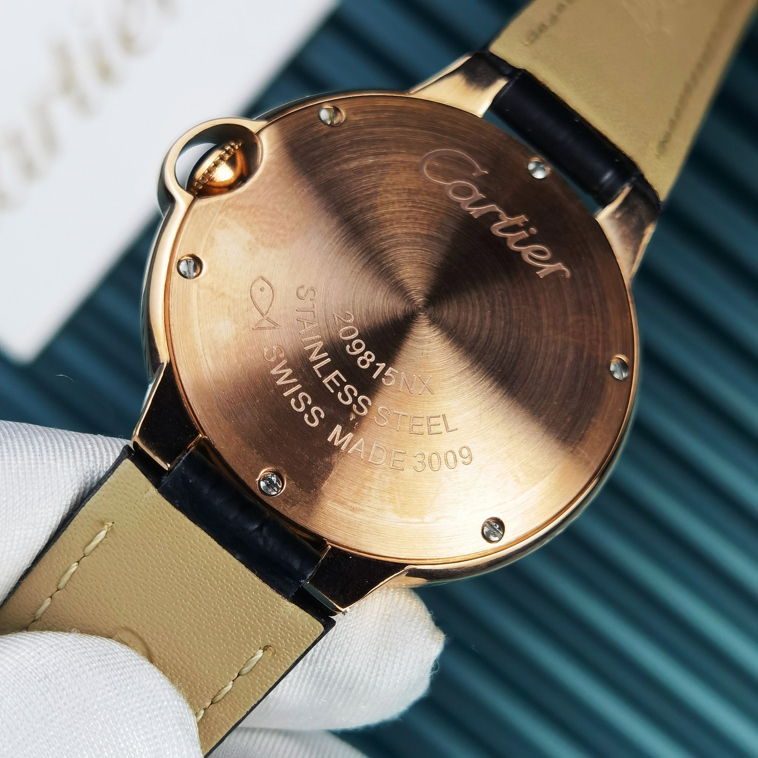 Cartier Blue Balloon Noble Gold Men's and Women's Quartz Watch