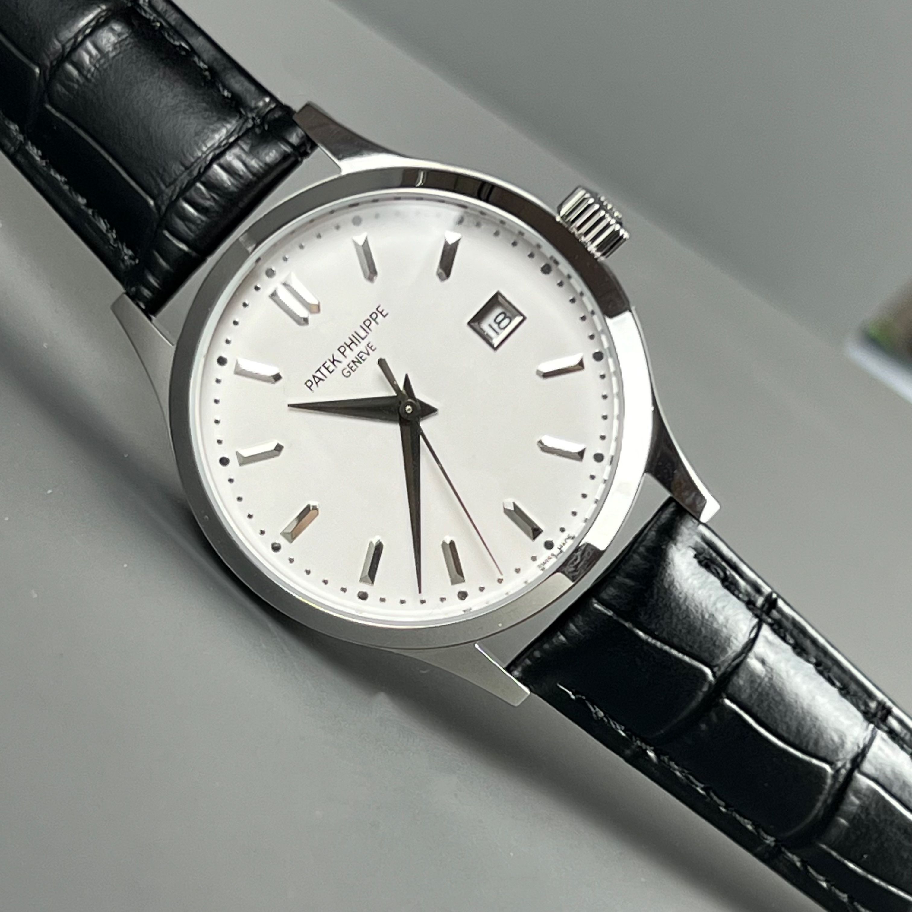 Patek Philippe Classic Series Platinum Automatic Men's Watch