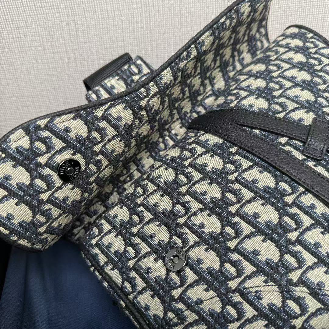 DIOR Saddle Oblique bag