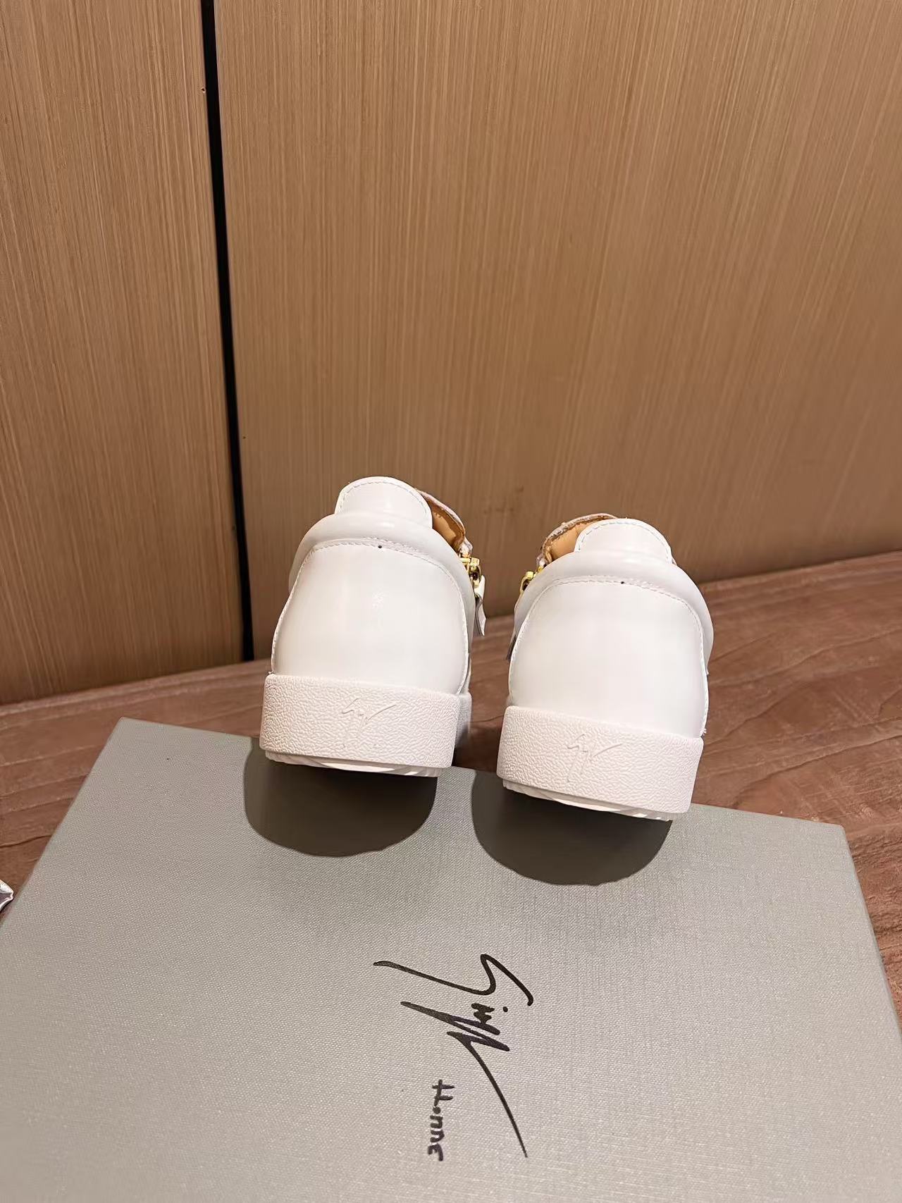 Giusee Zanotti sports shoes