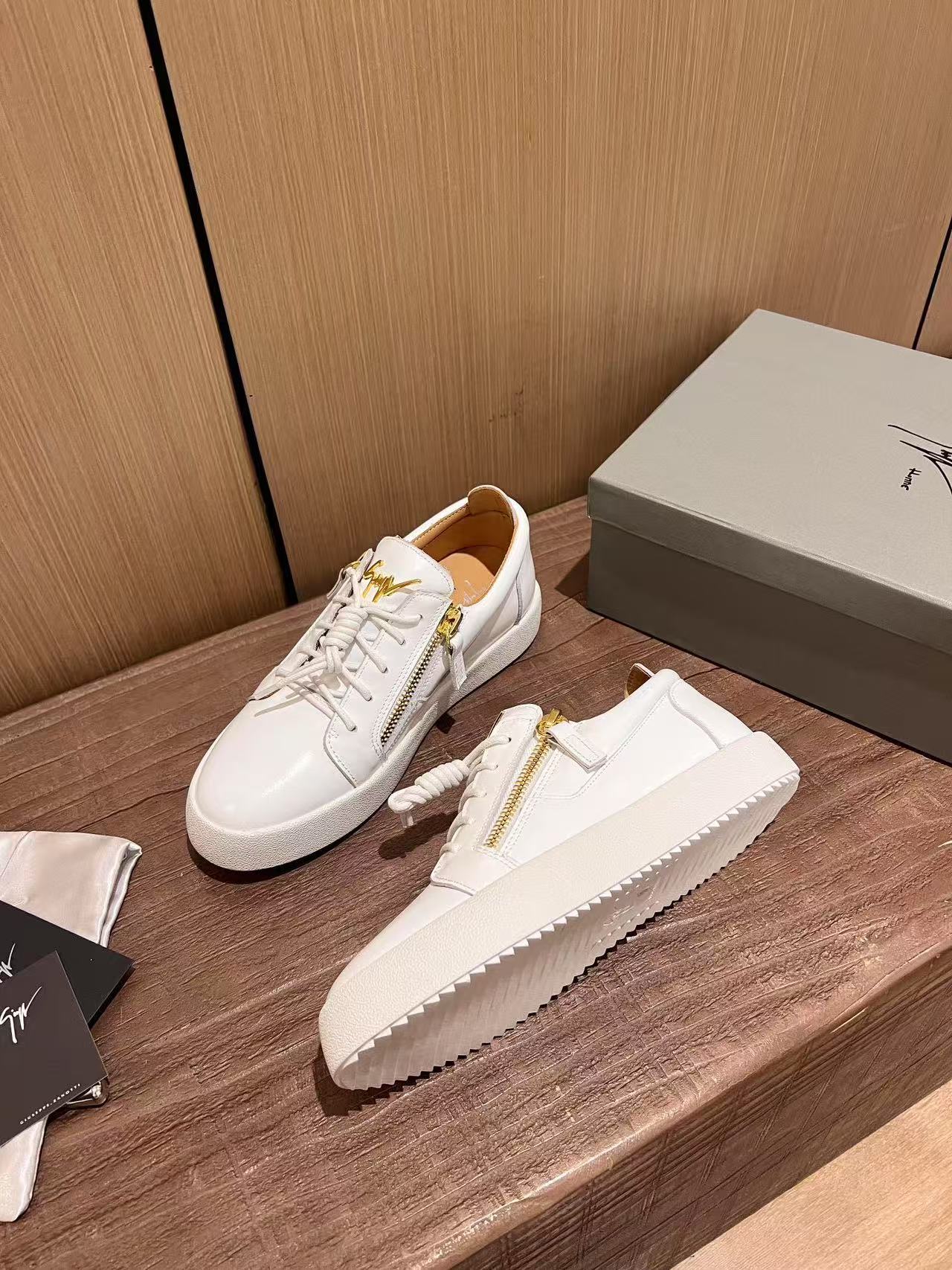 Giusee Zanotti sports shoes