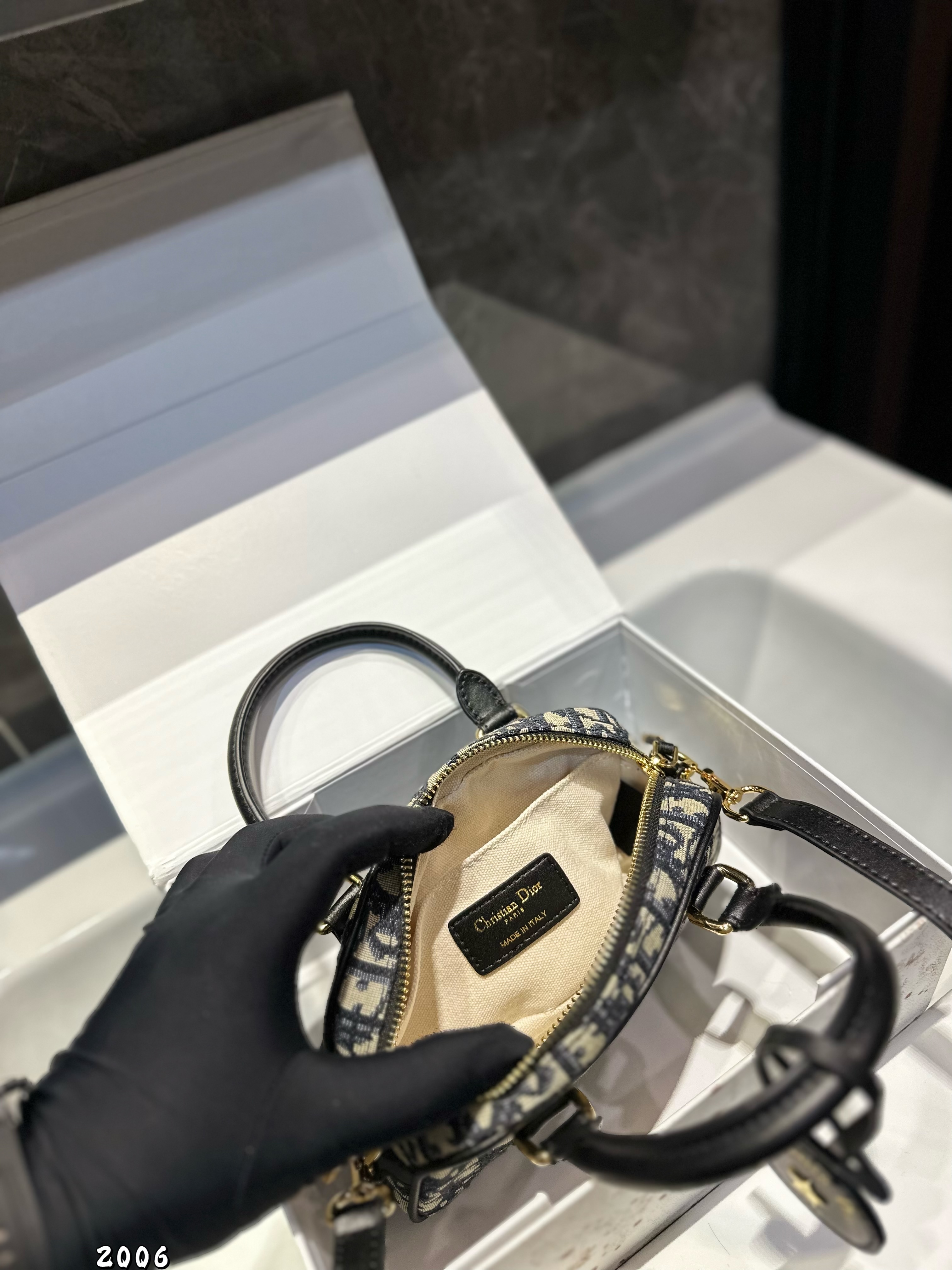 DIOR VibeEast West handbag