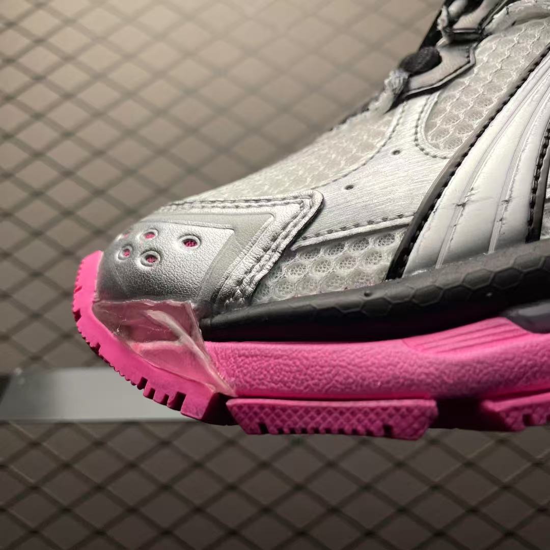 Balenciaga Runner retro shoes