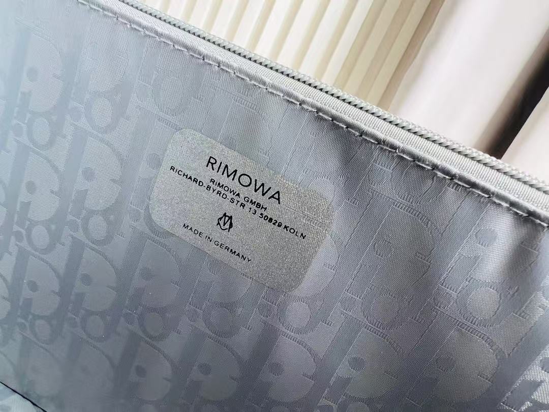 DIOR*RIMOWA suitcase