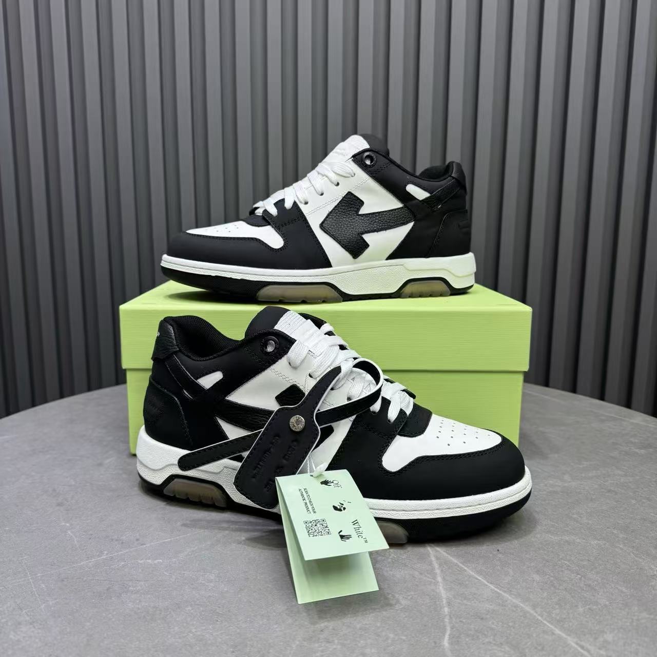 OFF WHITE sports shoes
