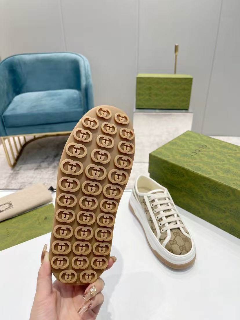 Gucci classic canvas shoes