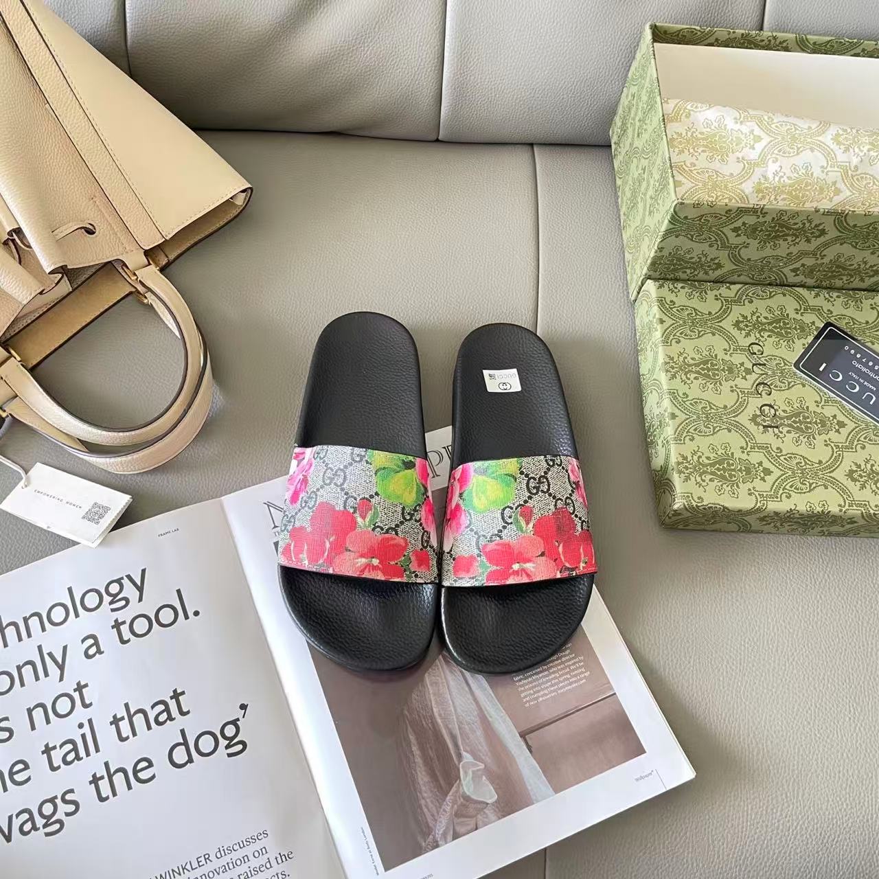 Gucci printed slippers