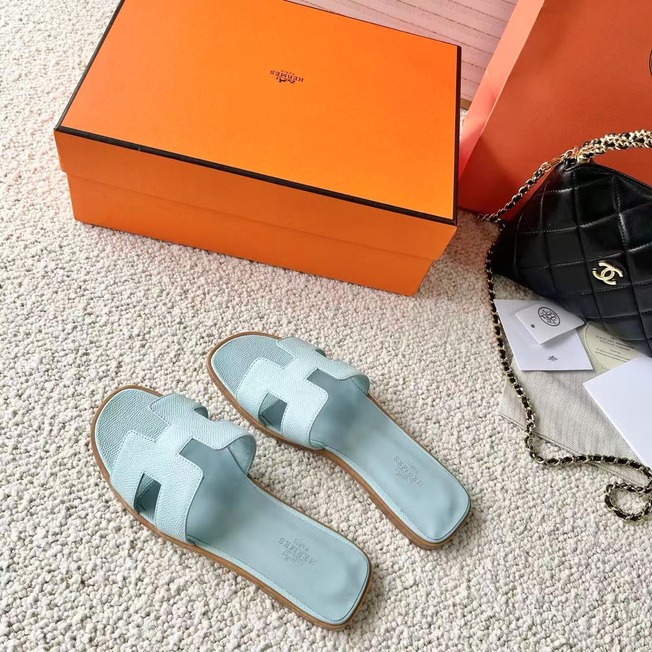 Hermes H slippers