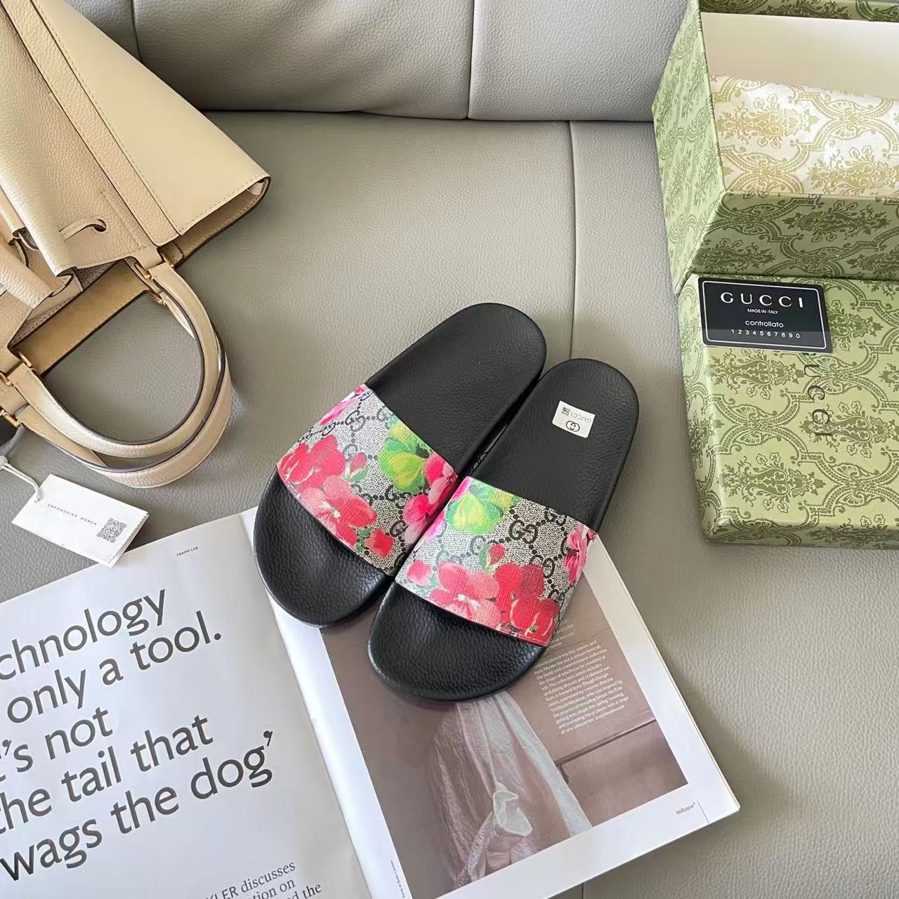 Gucci printed slippers