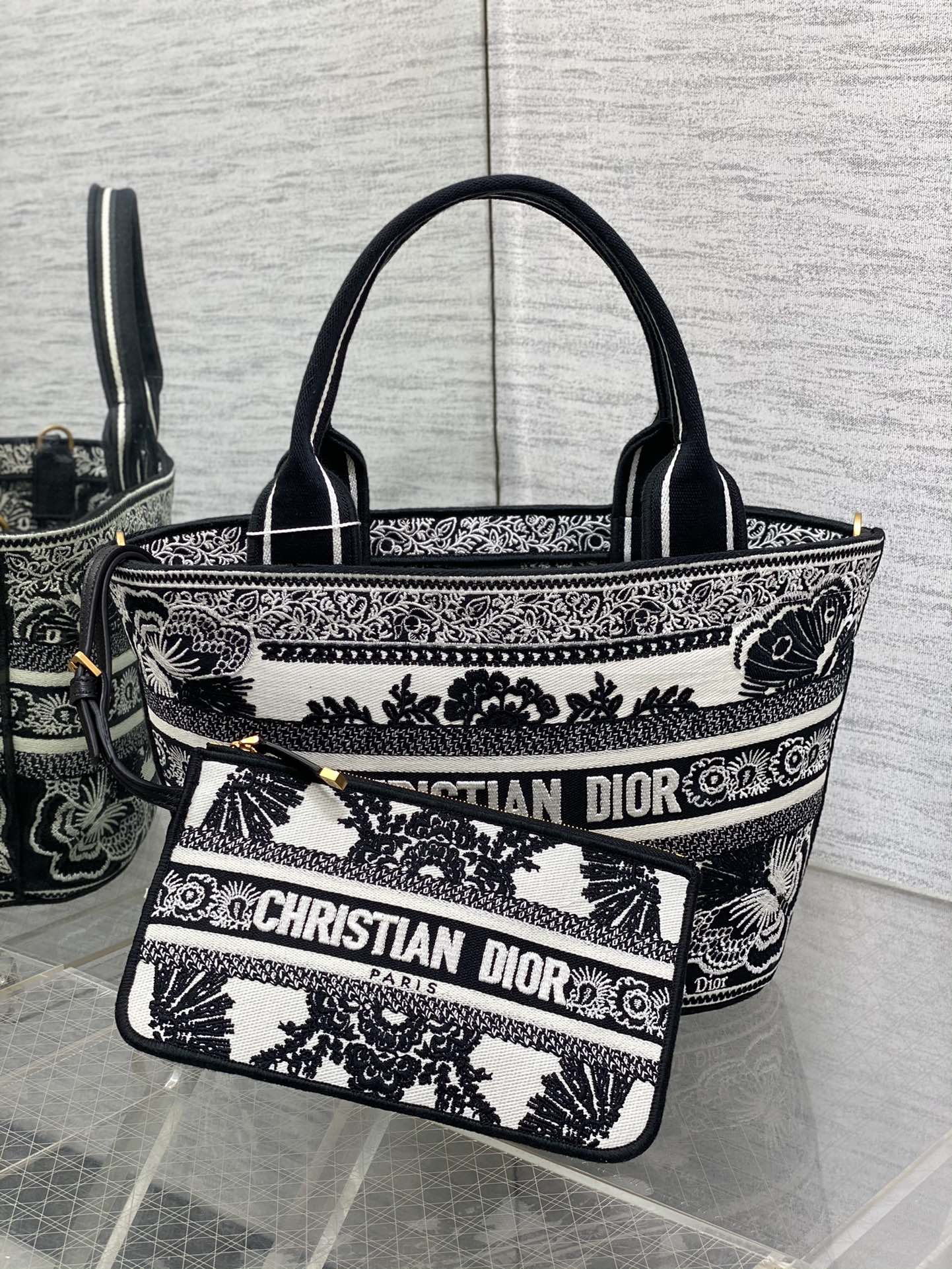 The DIOR basket embroidery handbag is of high quality