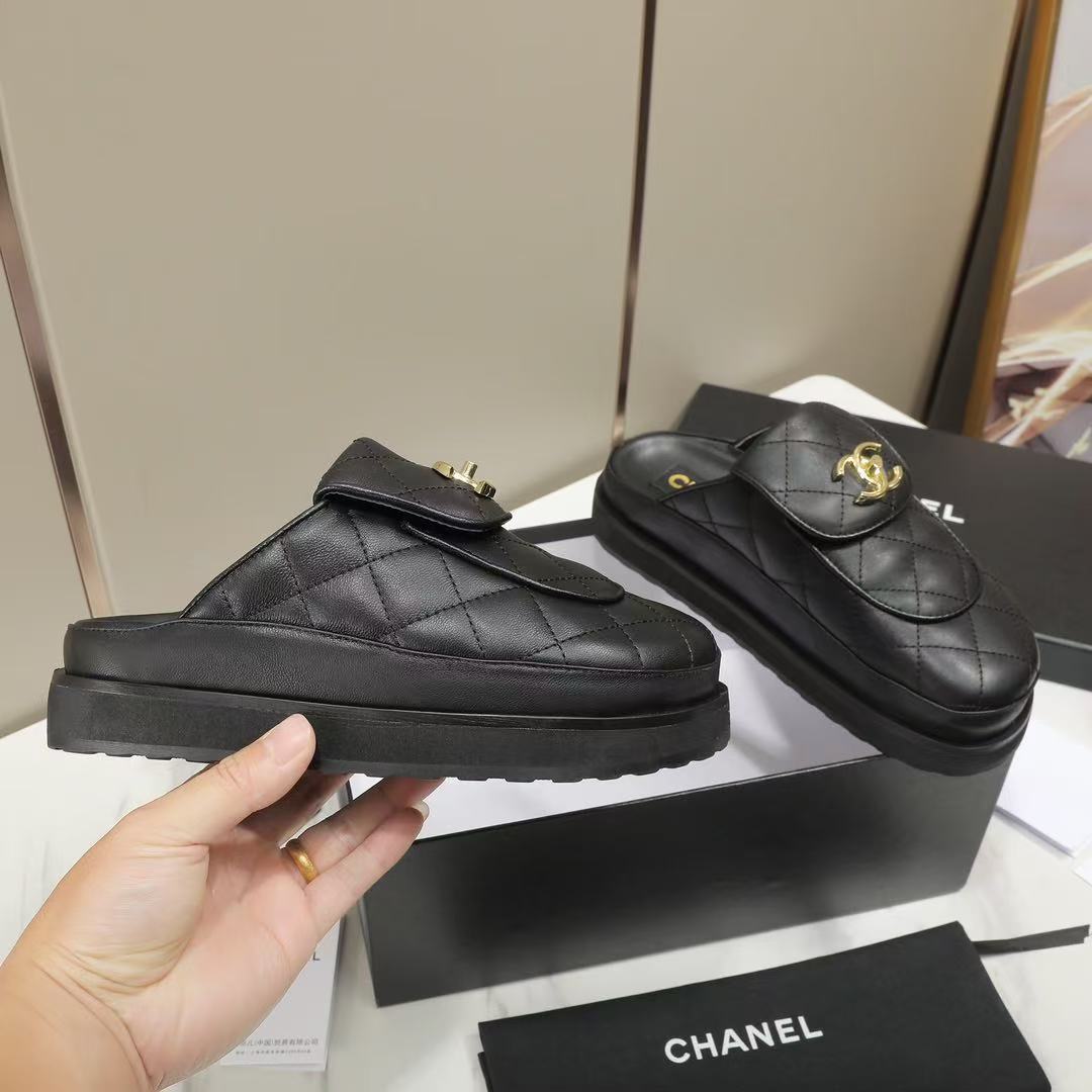Chanel Boken slippers