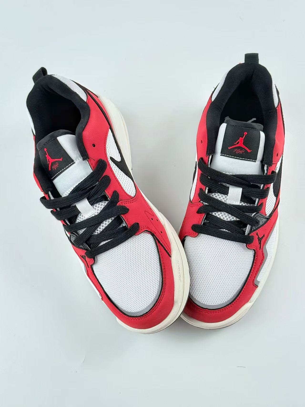 Nike Air CMFT ERA sports shoes