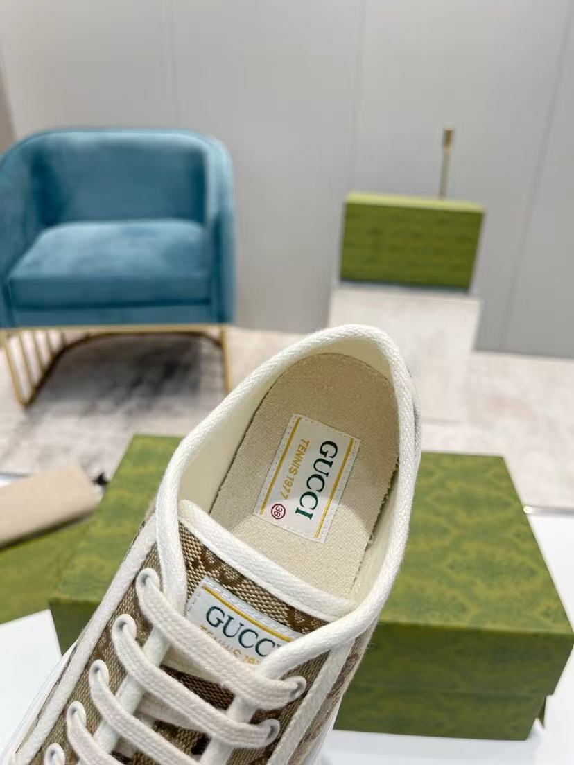 Gucci classic canvas shoes