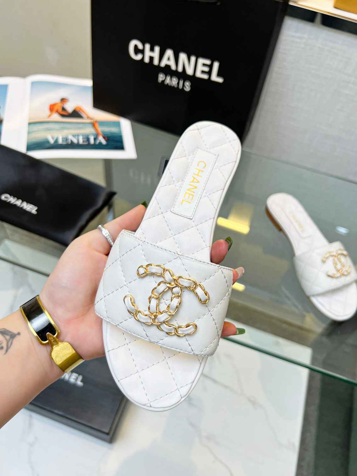 Chanel 24ss Little Flower Slippers