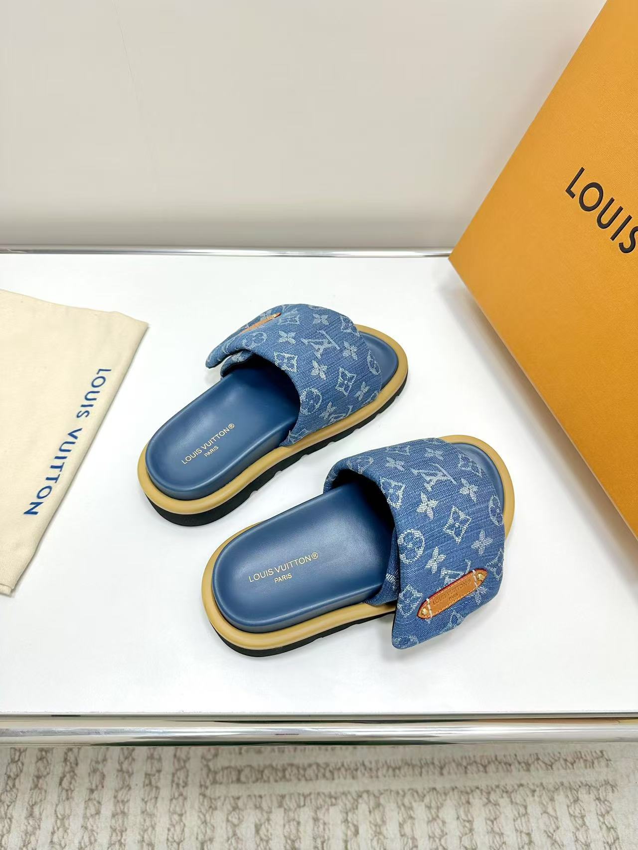 LV denim sponge slippers