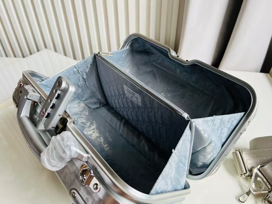 DIOR*RIMOWA suitcase