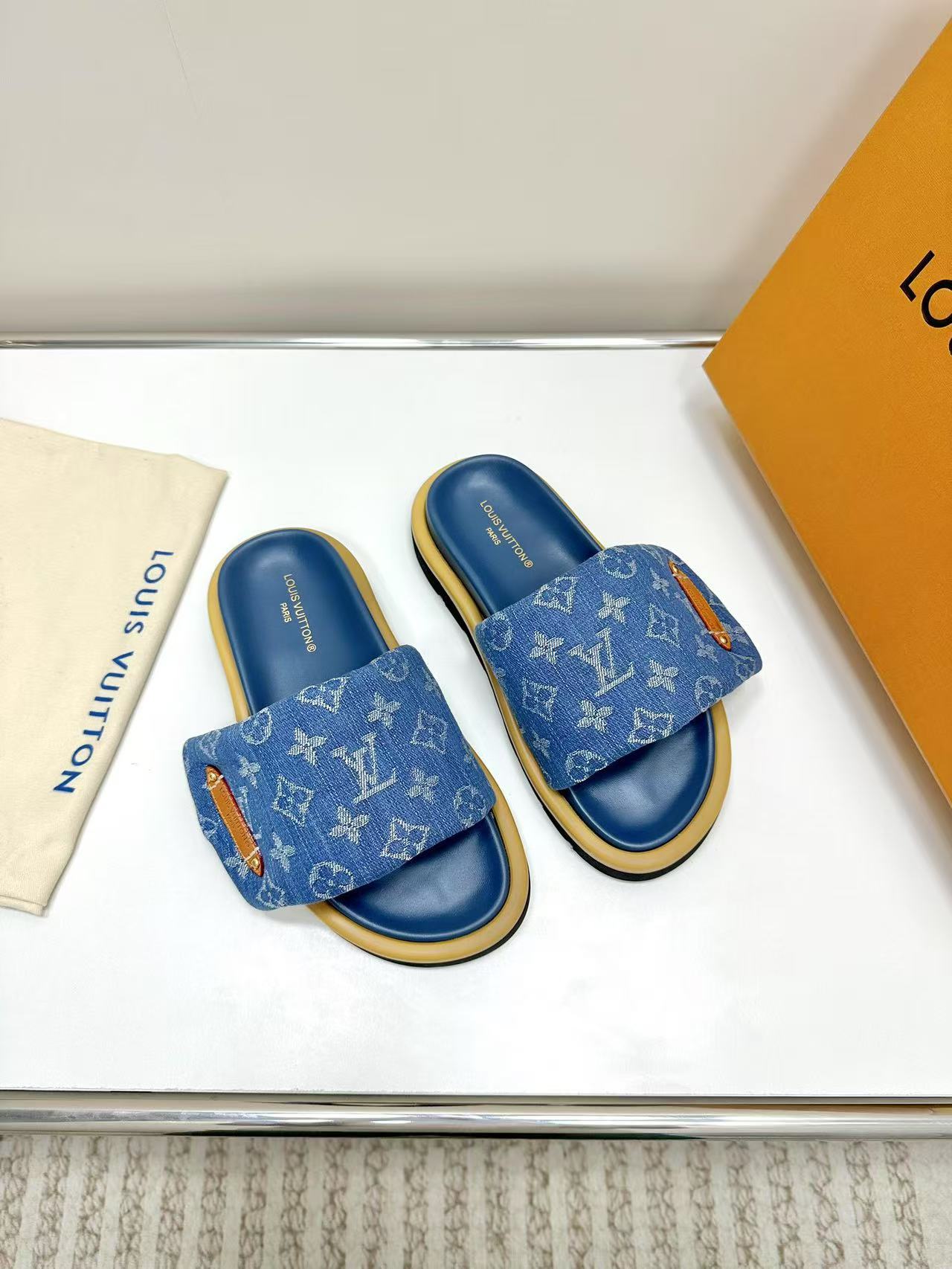 LV denim sponge slippers