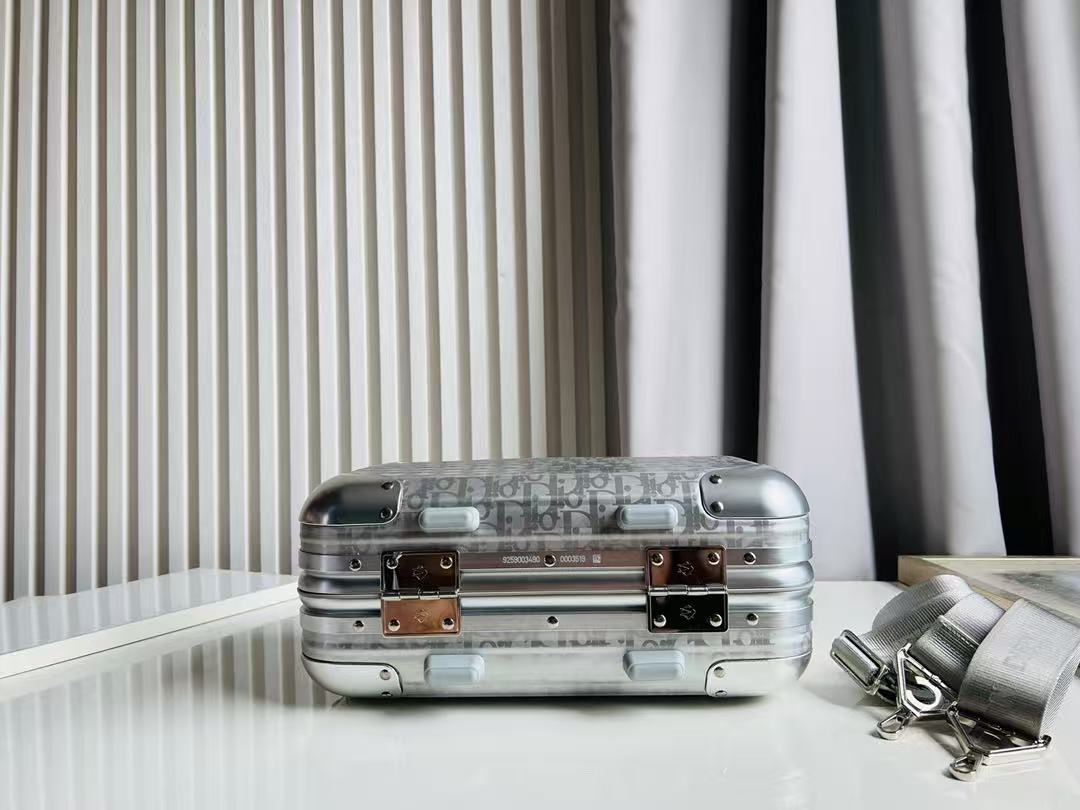 DIOR*RIMOWA suitcase