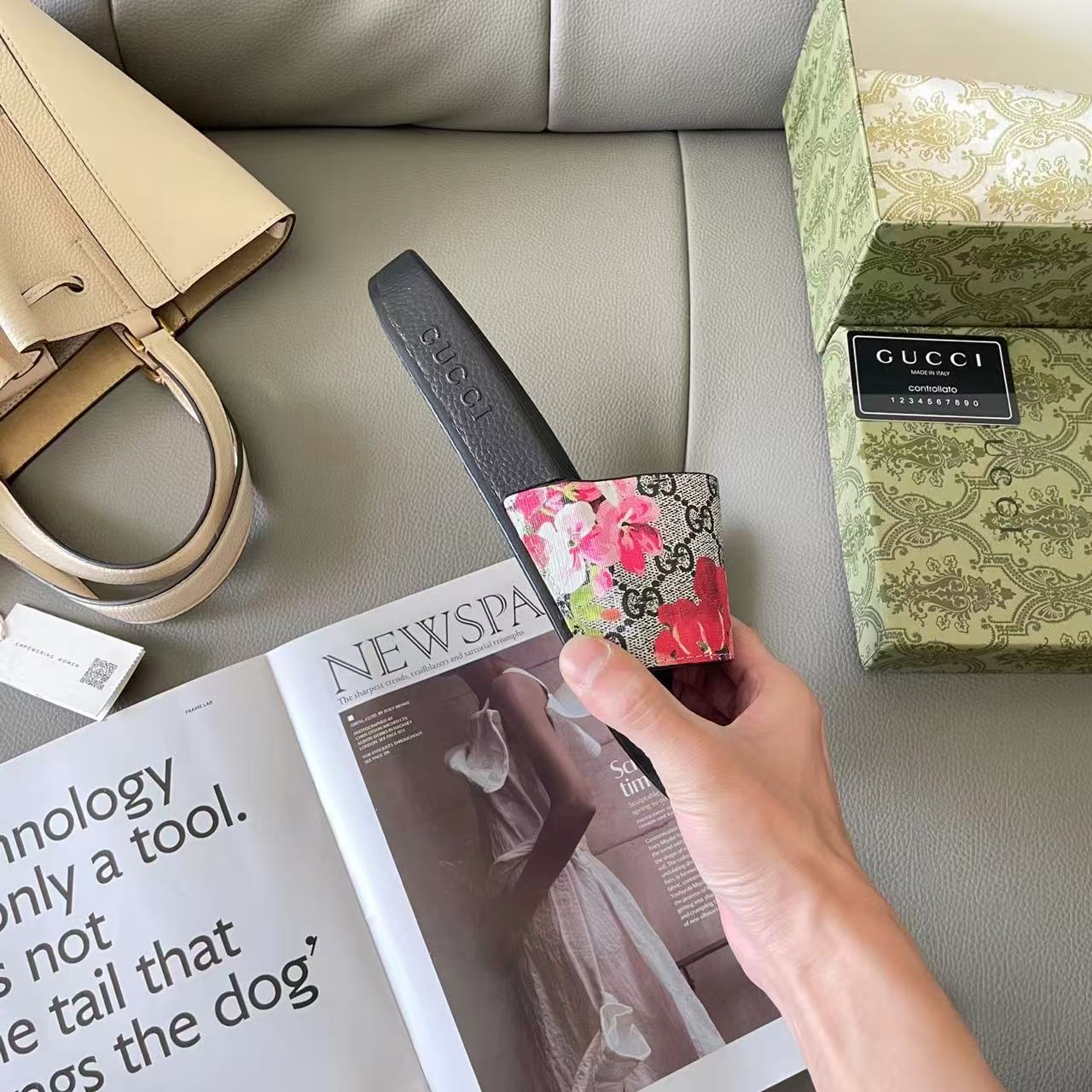 Gucci printed slippers