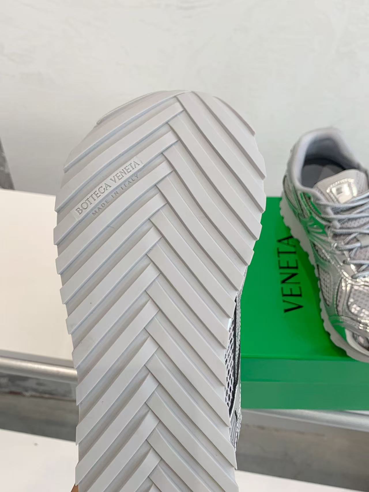 BV orbit couple runner sneakers