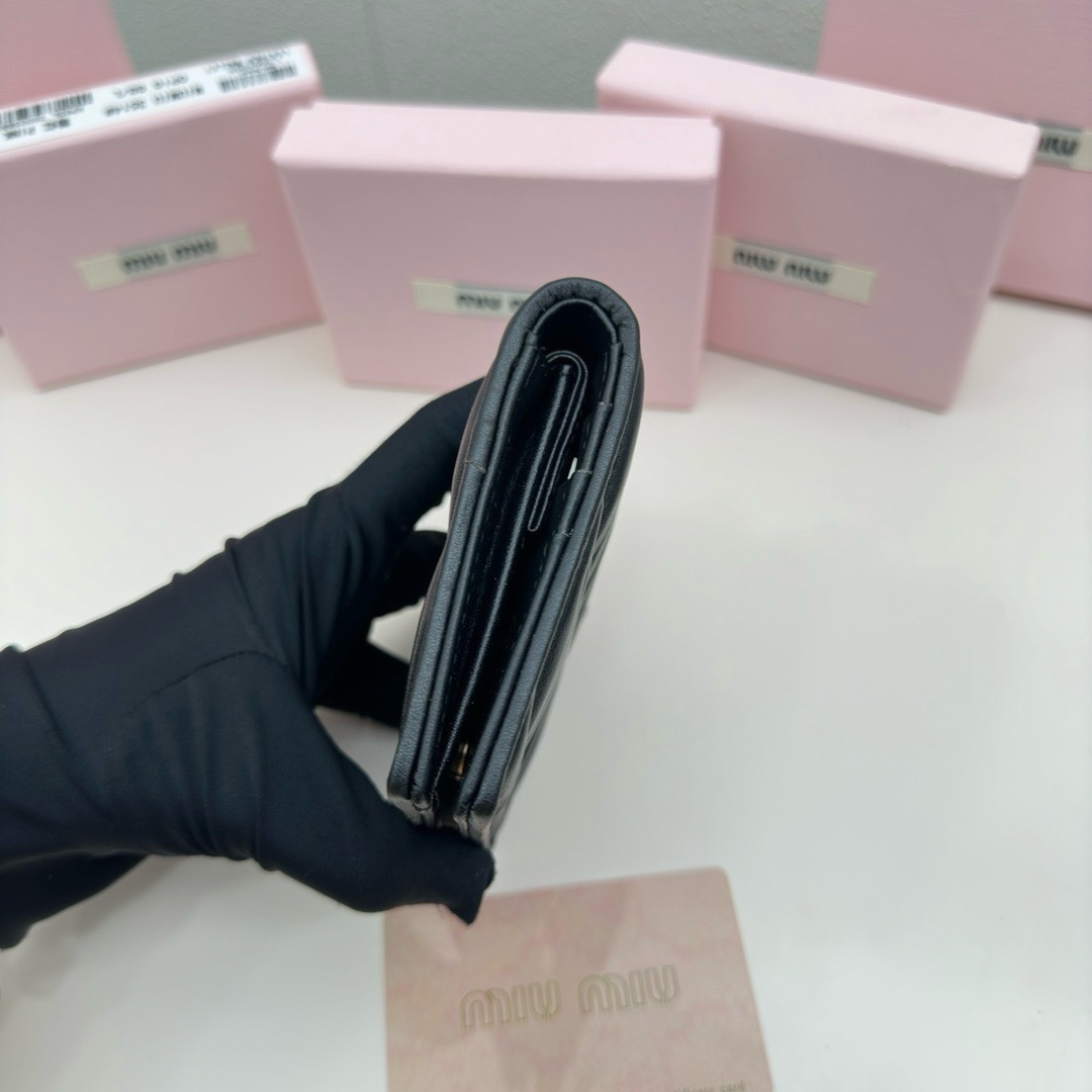 MiuMiu new wallet is classic and practical