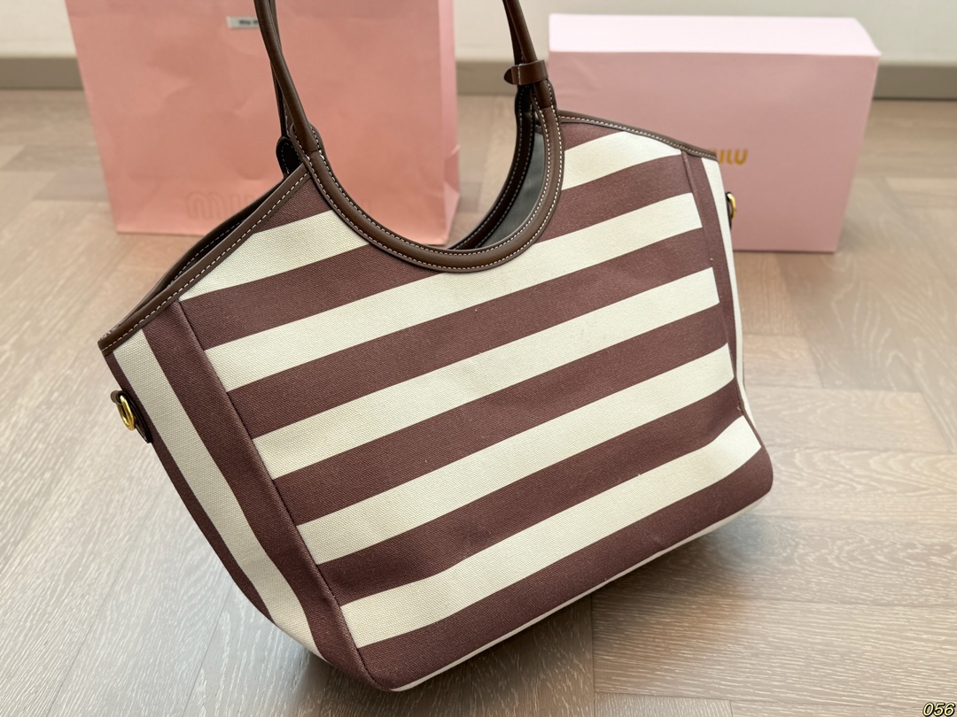 Miumiu vegetable basket tote bag