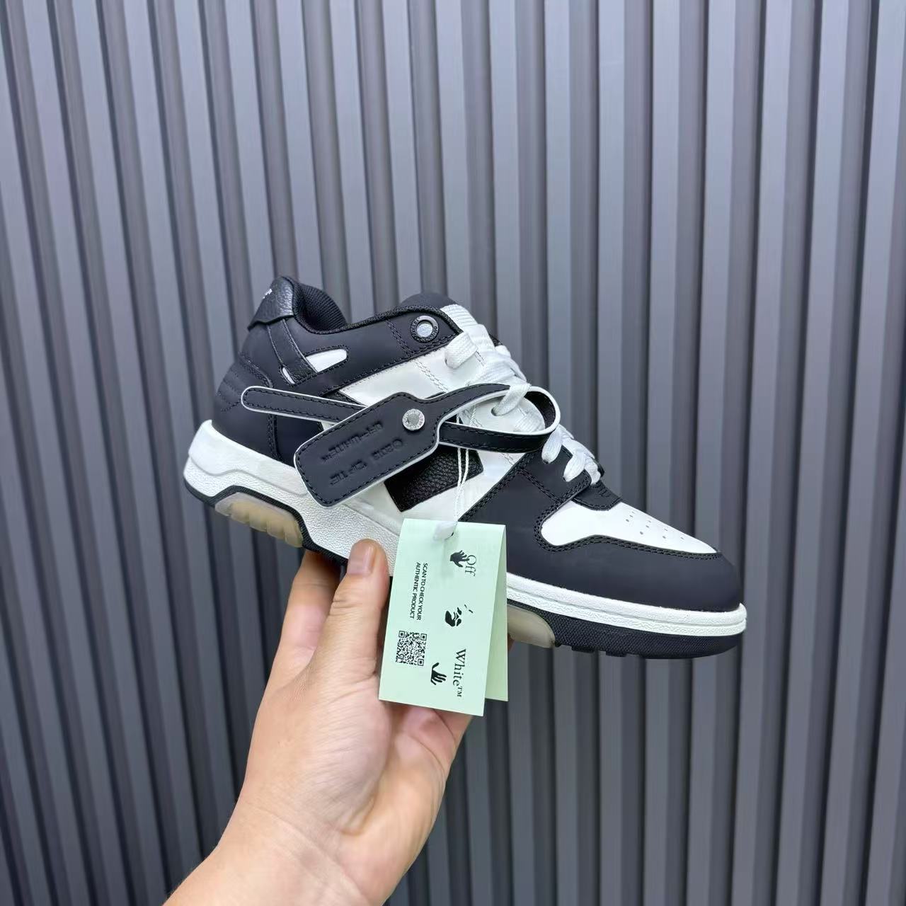 OFF WHITE sports shoes