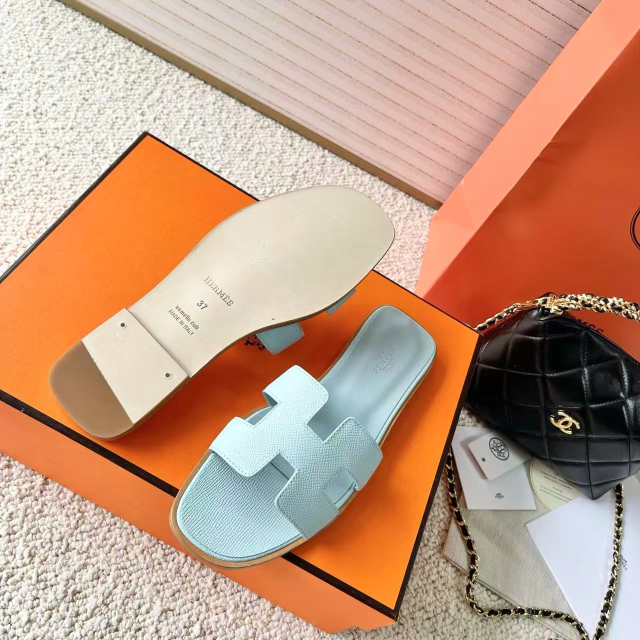 Hermes H slippers