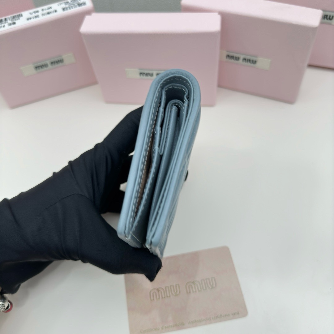 MiuMiu new wallet is classic and practical