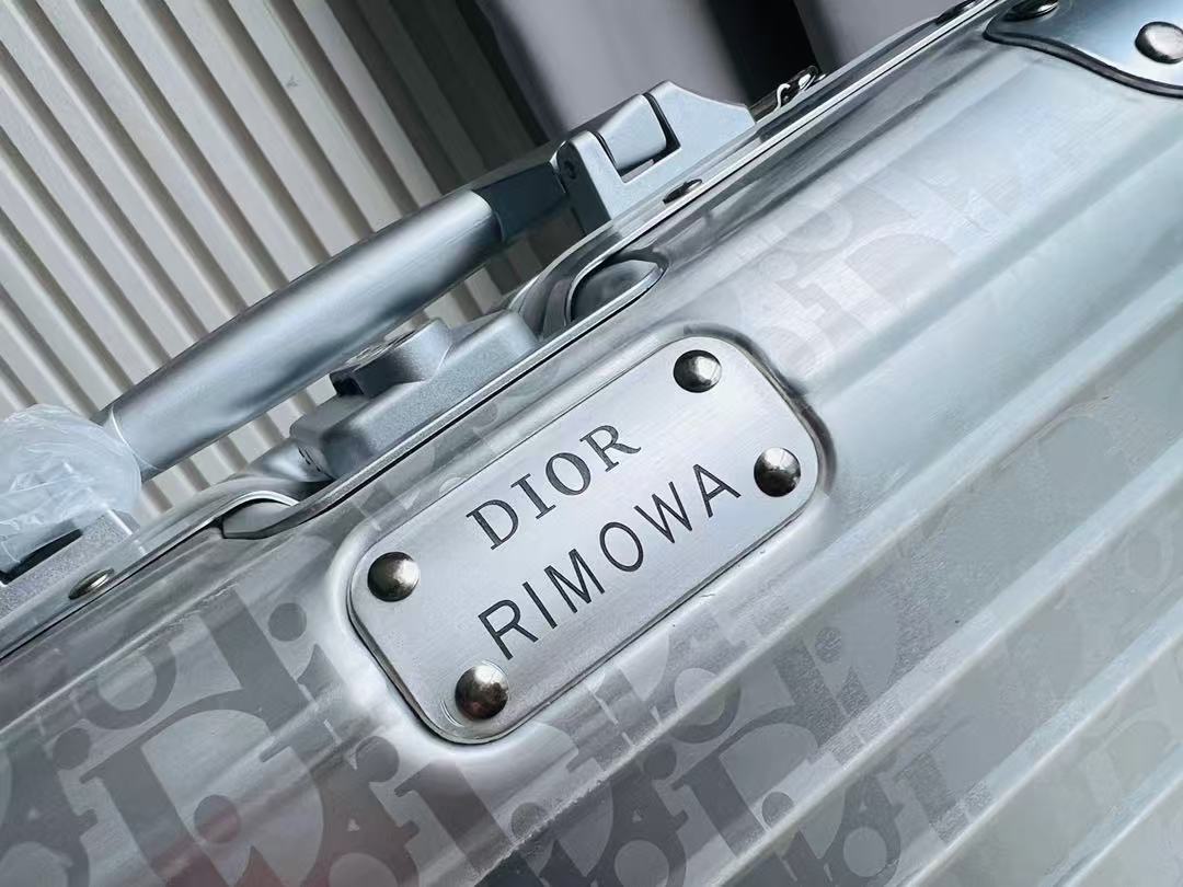 DIOR*RIMOWA suitcase